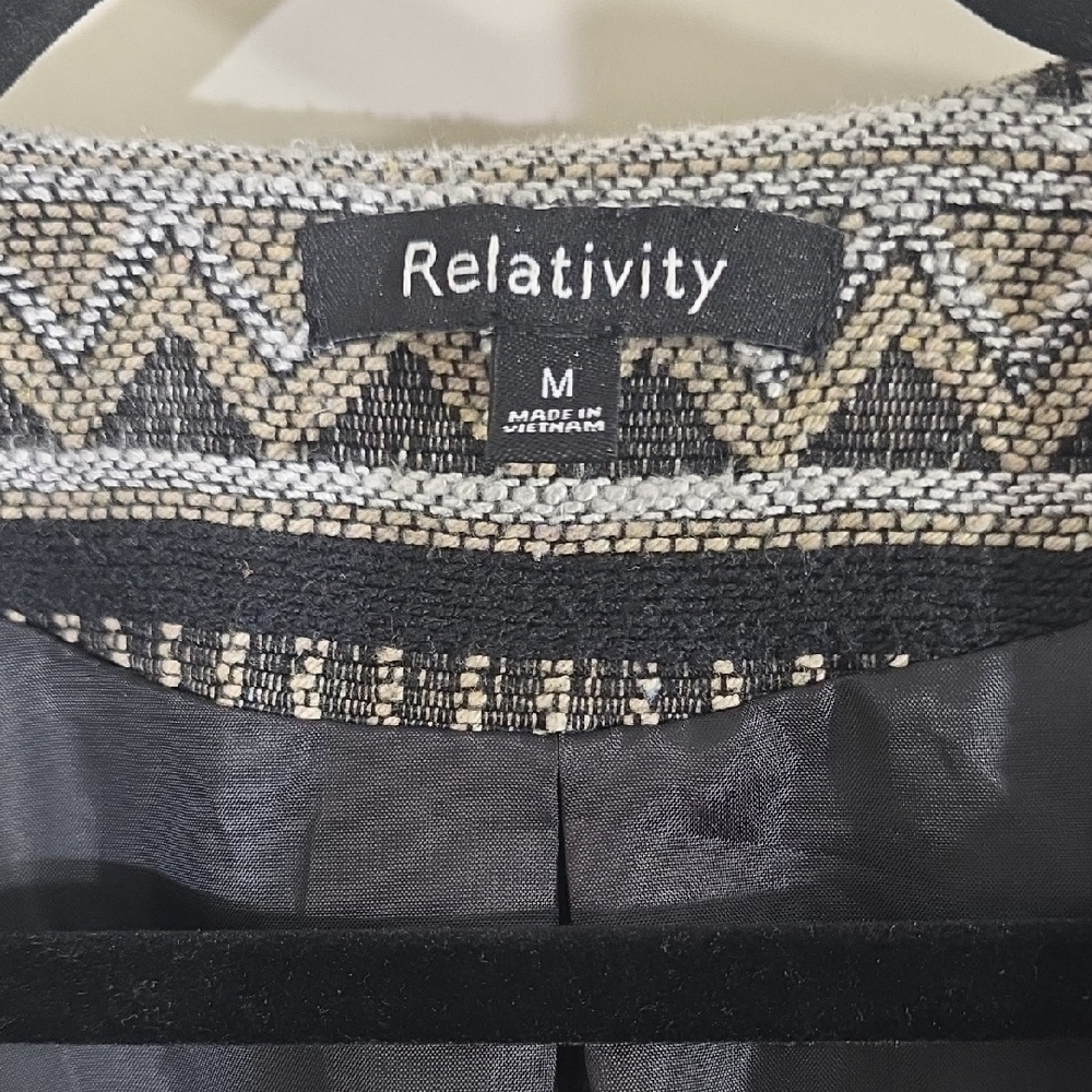 Relativity Black and Tan Textured Jacket - Picture 2 of 6